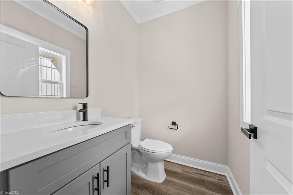 property viewer photo 14