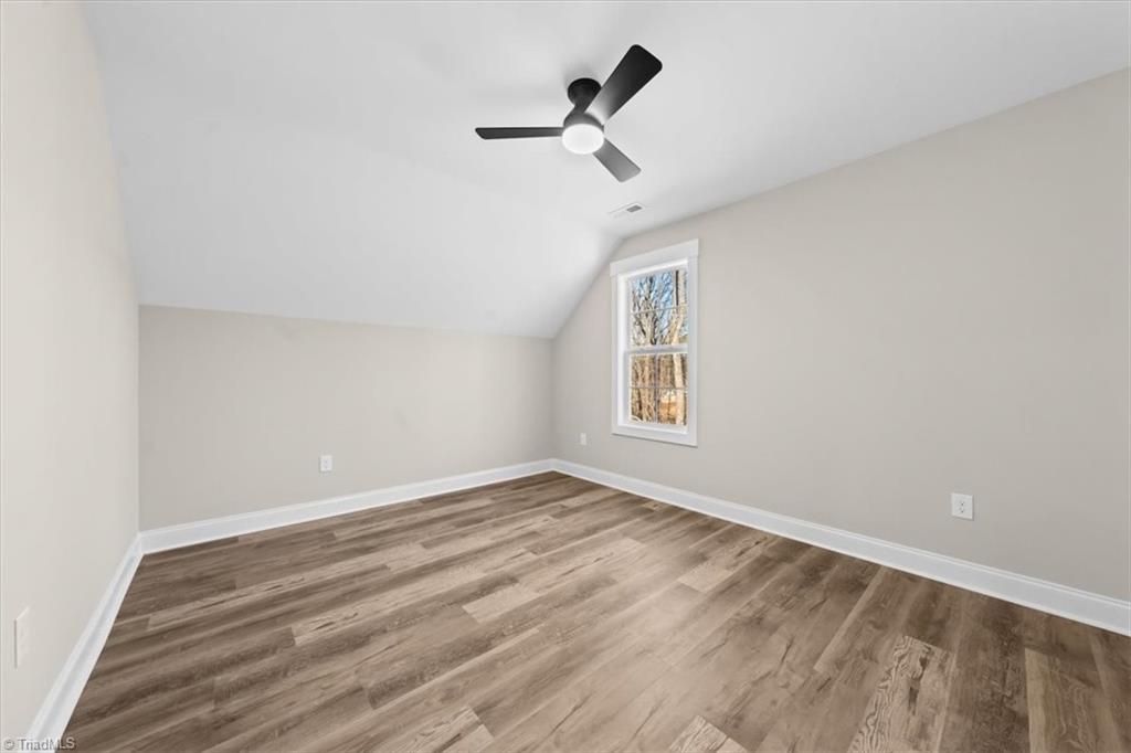 property viewer photo 26