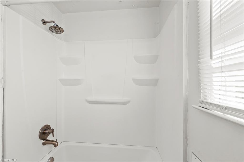property viewer photo 12