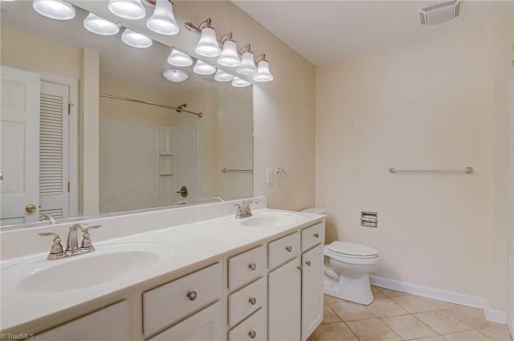 property viewer photo 20
