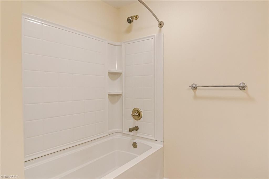 property viewer photo 25
