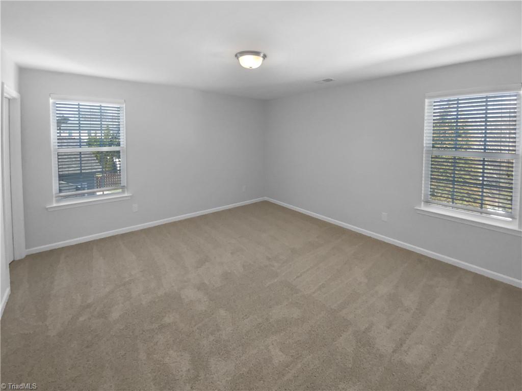 property viewer photo 18