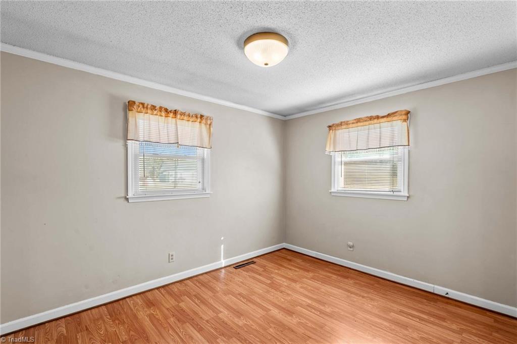 property viewer photo 25
