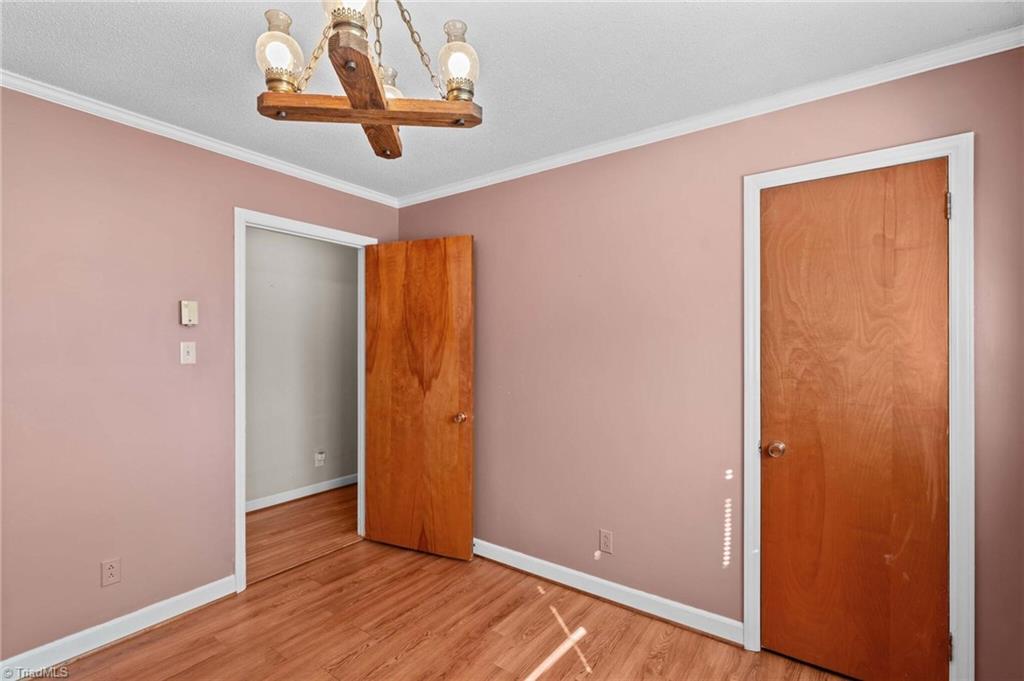 property viewer photo 37