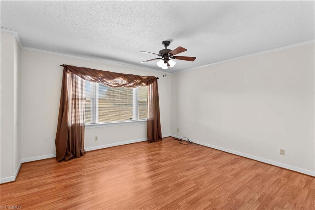 property viewer photo 6