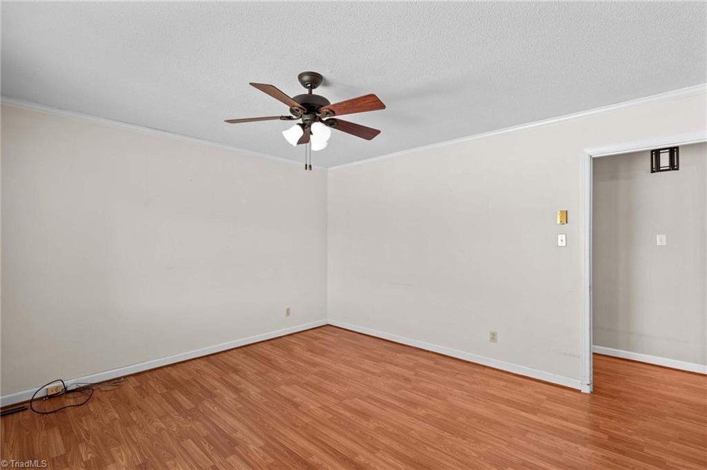 property viewer photo 8