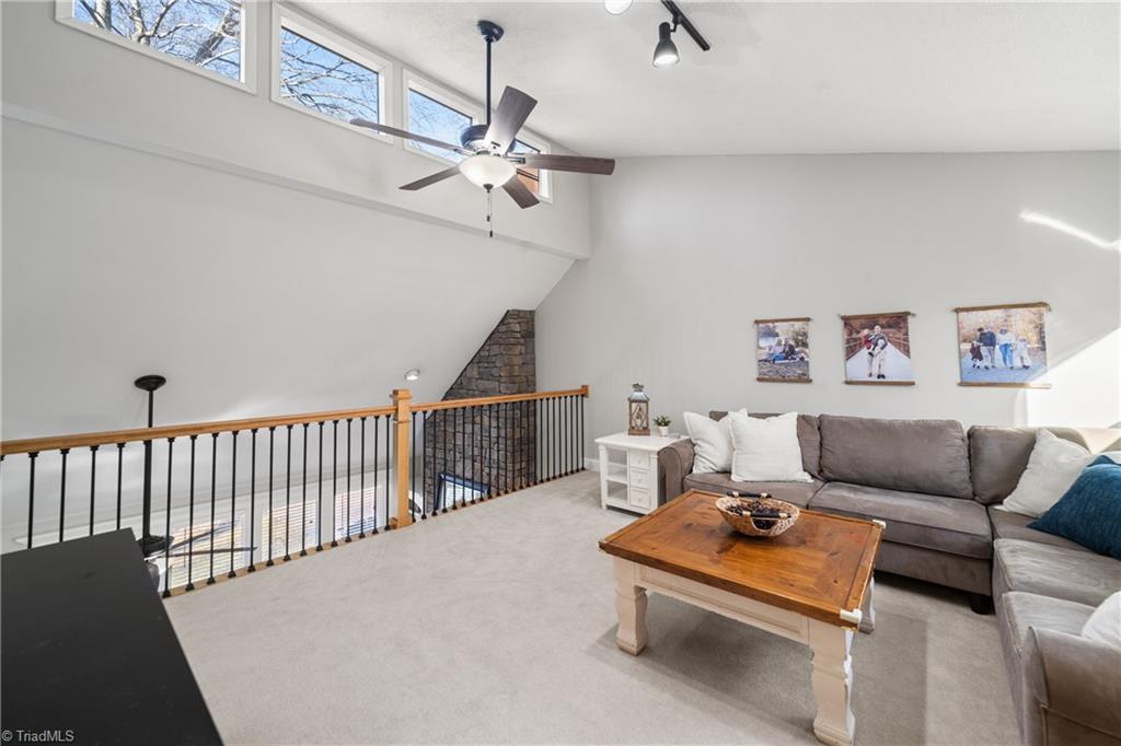 property viewer photo 26