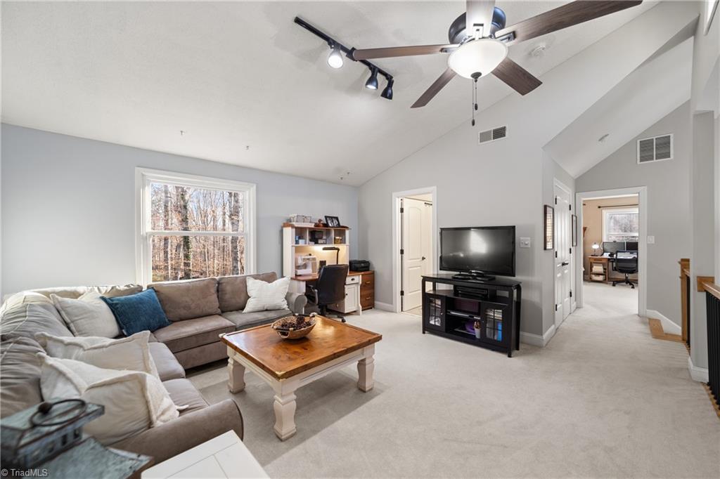 property viewer photo 27