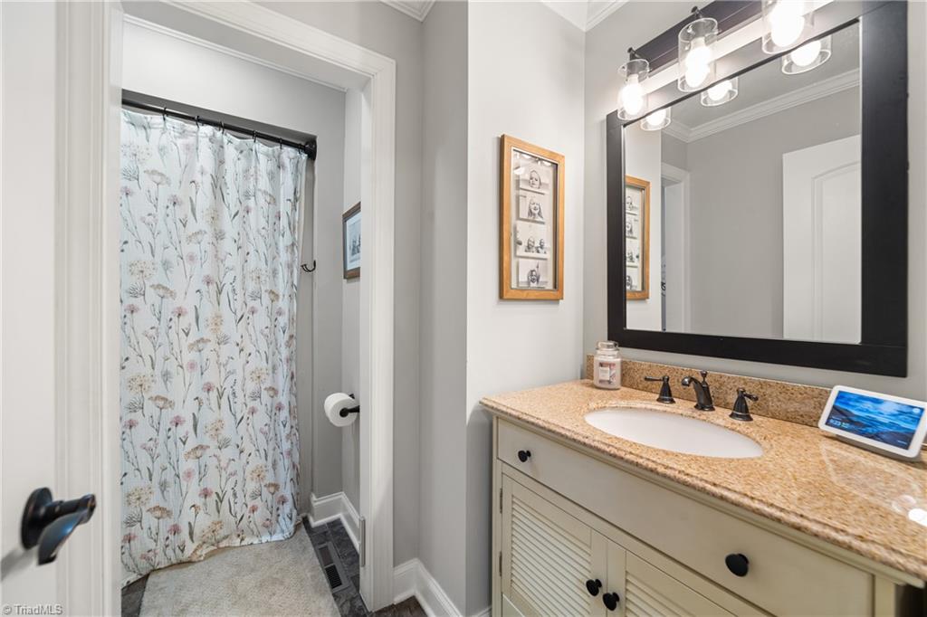 property viewer photo 34