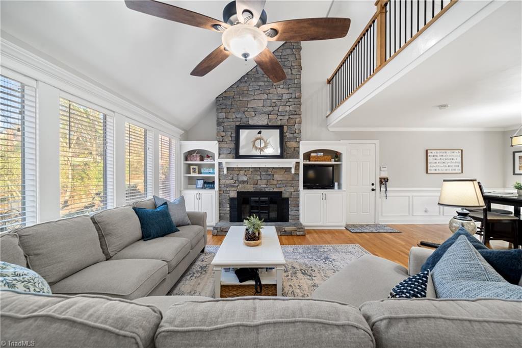 property viewer photo 7