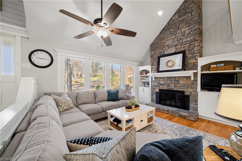 property viewer photo 8