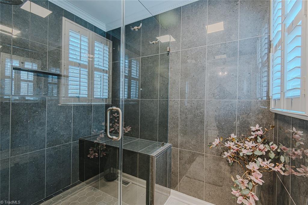 property viewer photo 23