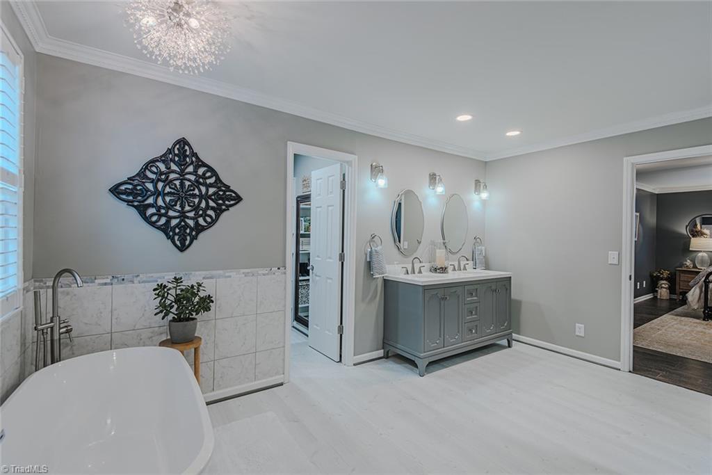 property viewer photo 24