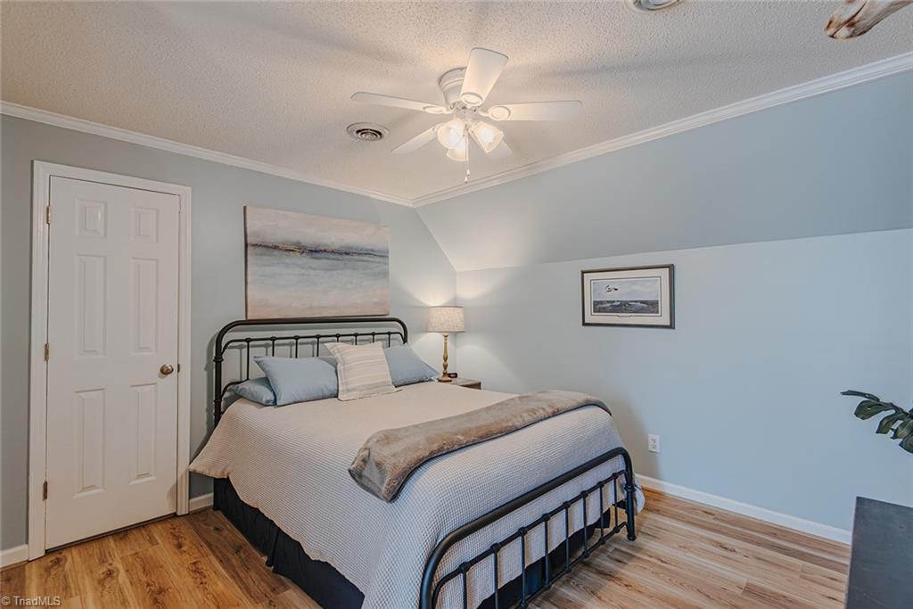 property viewer photo 27