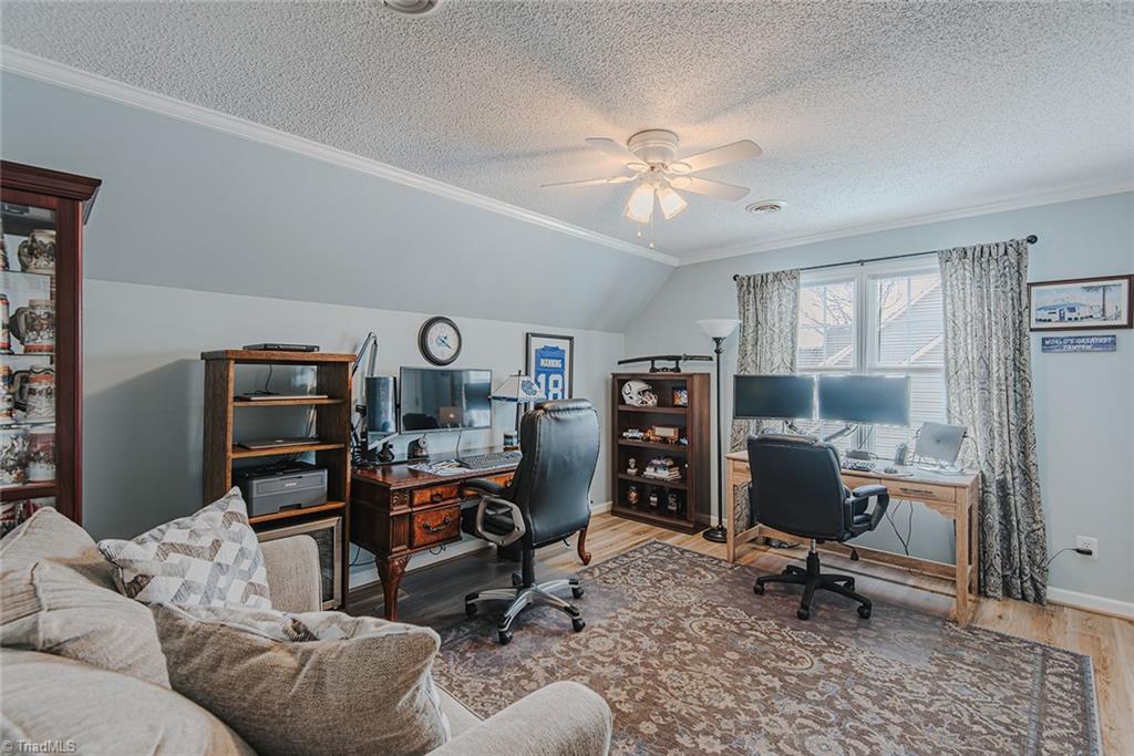 property viewer photo 32