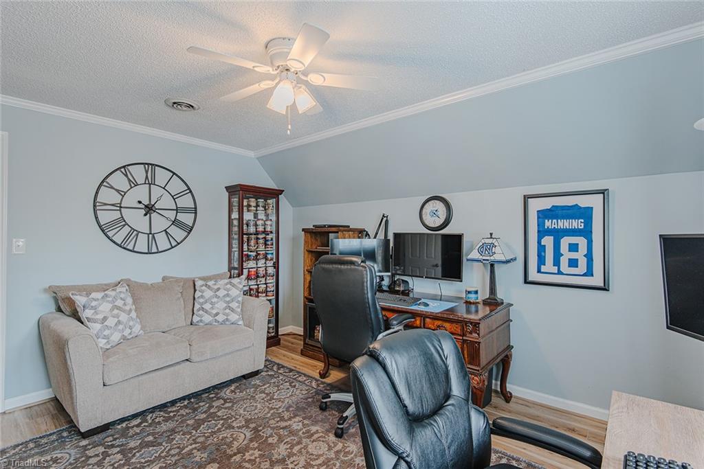 property viewer photo 33