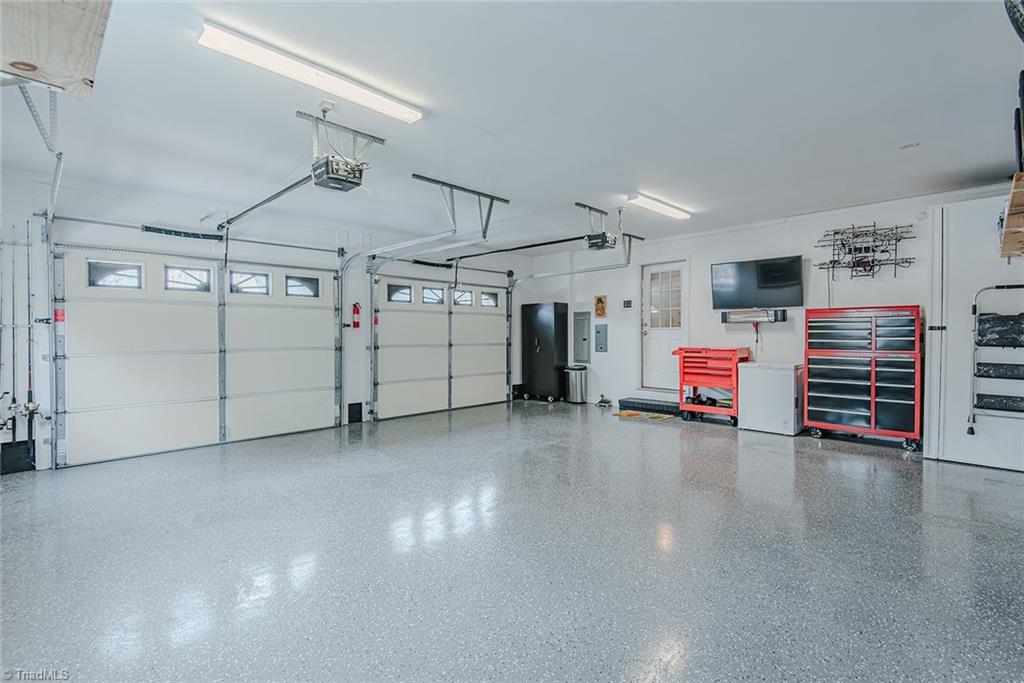 property viewer photo 36