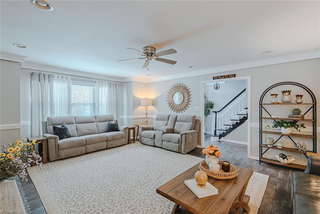 property viewer photo 5