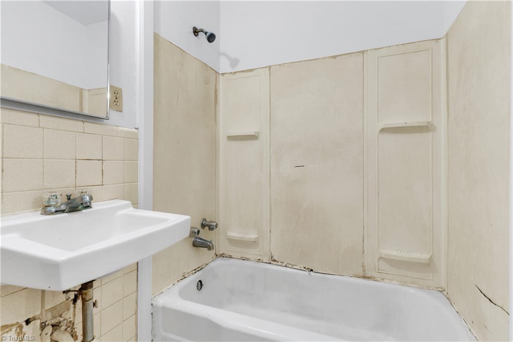 property viewer photo 12