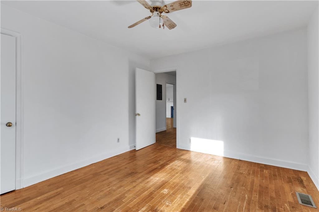 property viewer photo 13