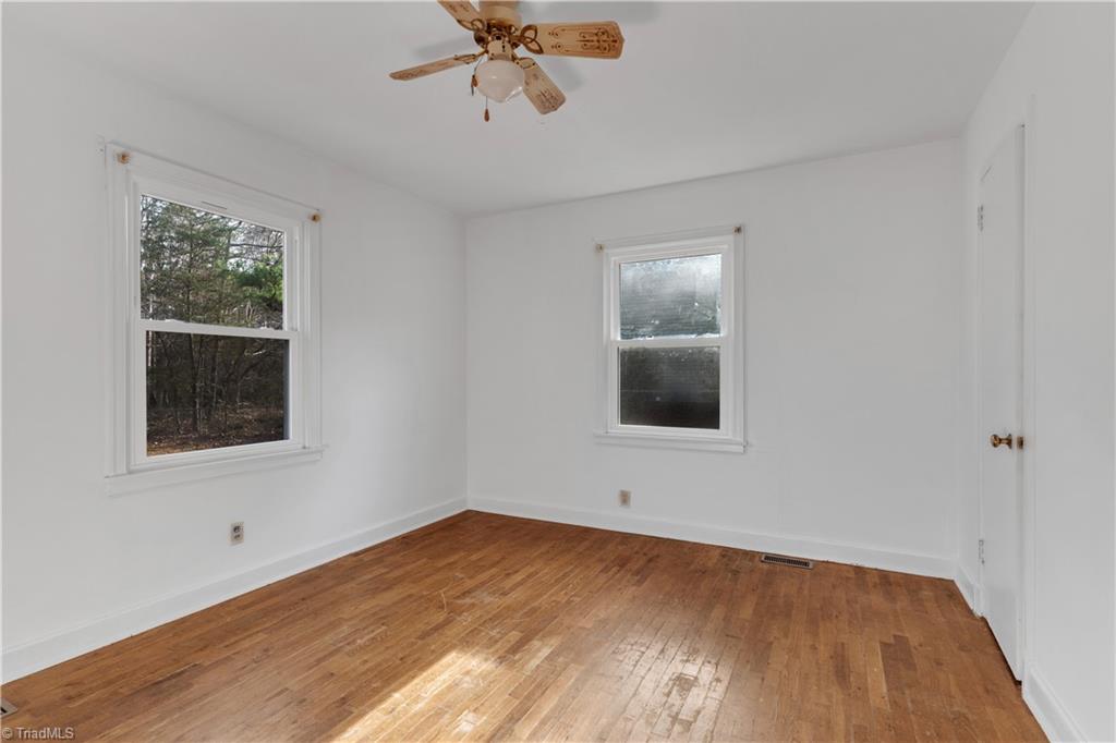 property viewer photo 15
