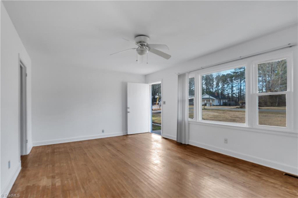 property viewer photo 2