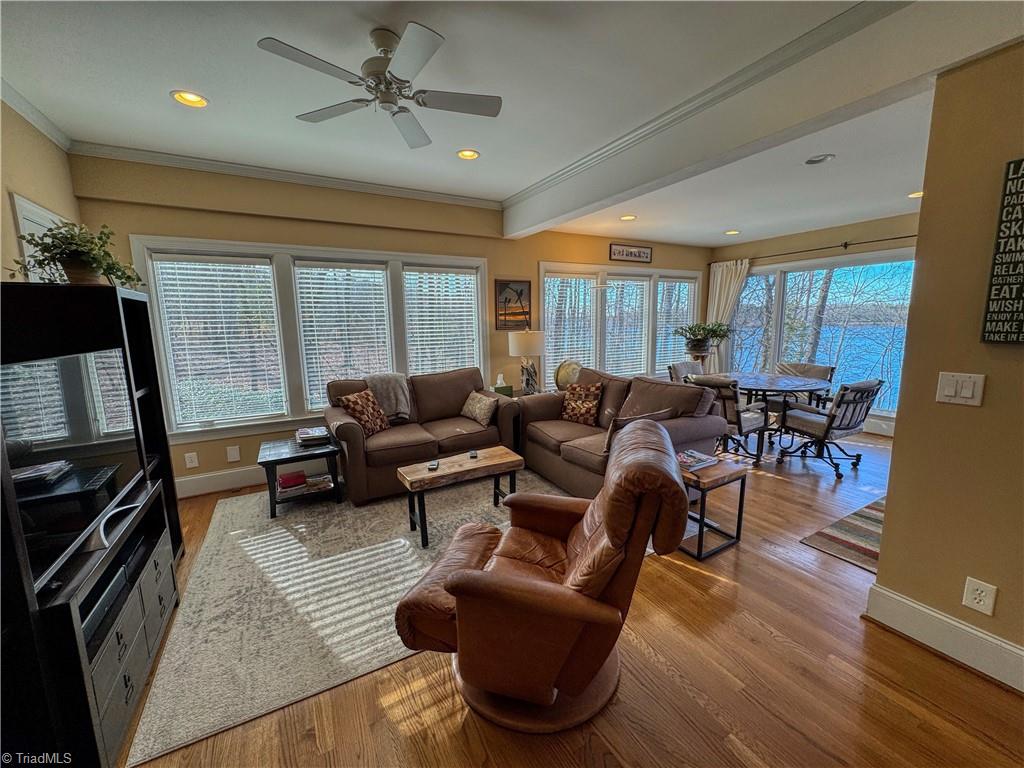 property viewer photo 26