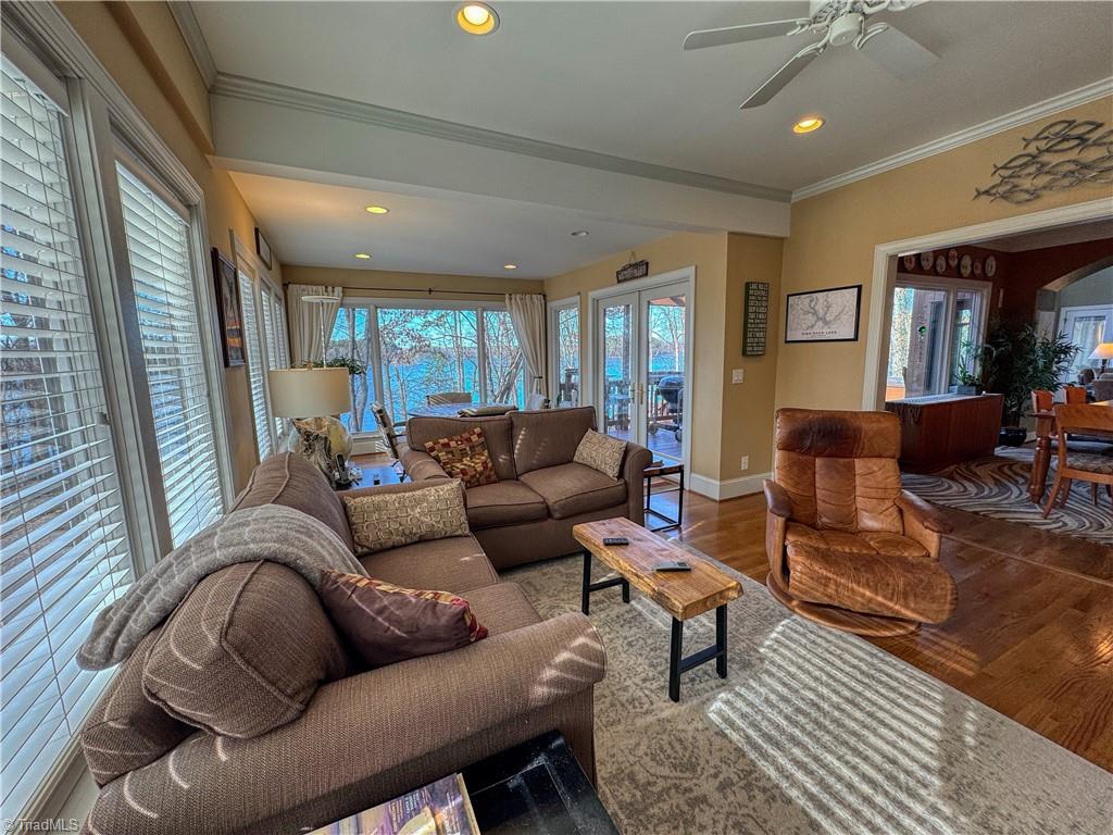 property viewer photo 27