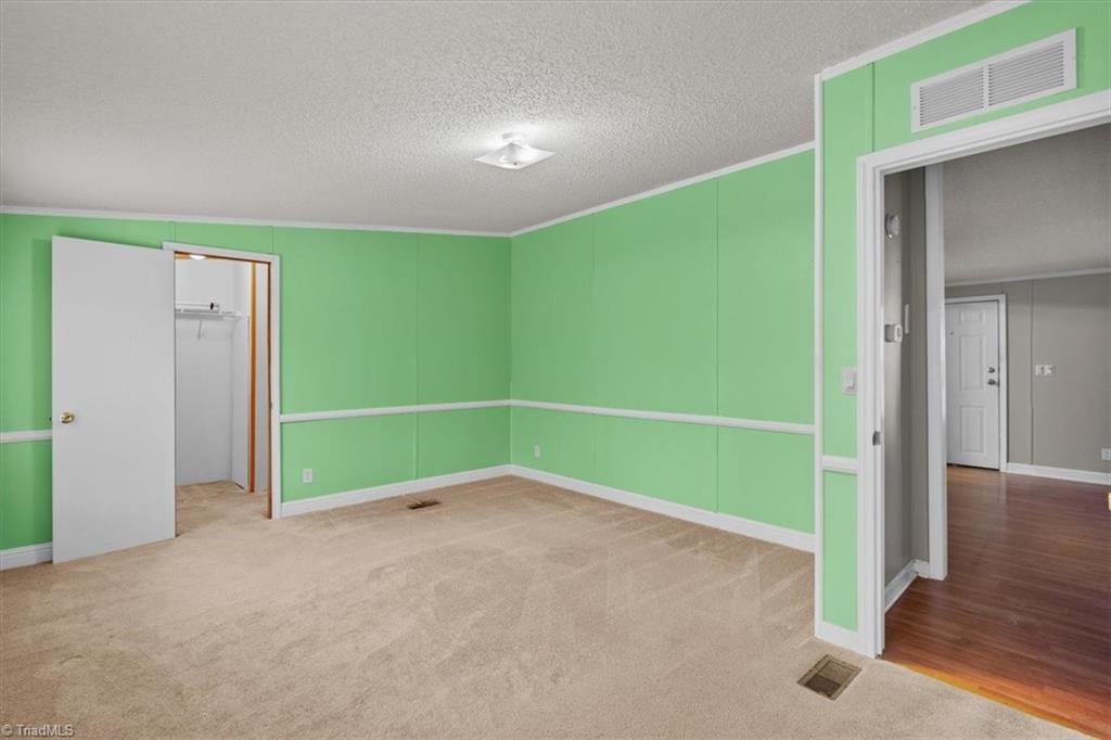property viewer photo 12