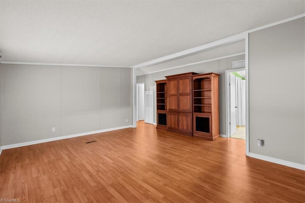 property viewer photo 4