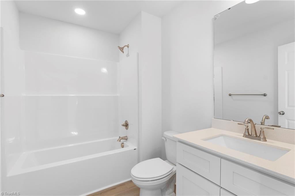property viewer photo 12