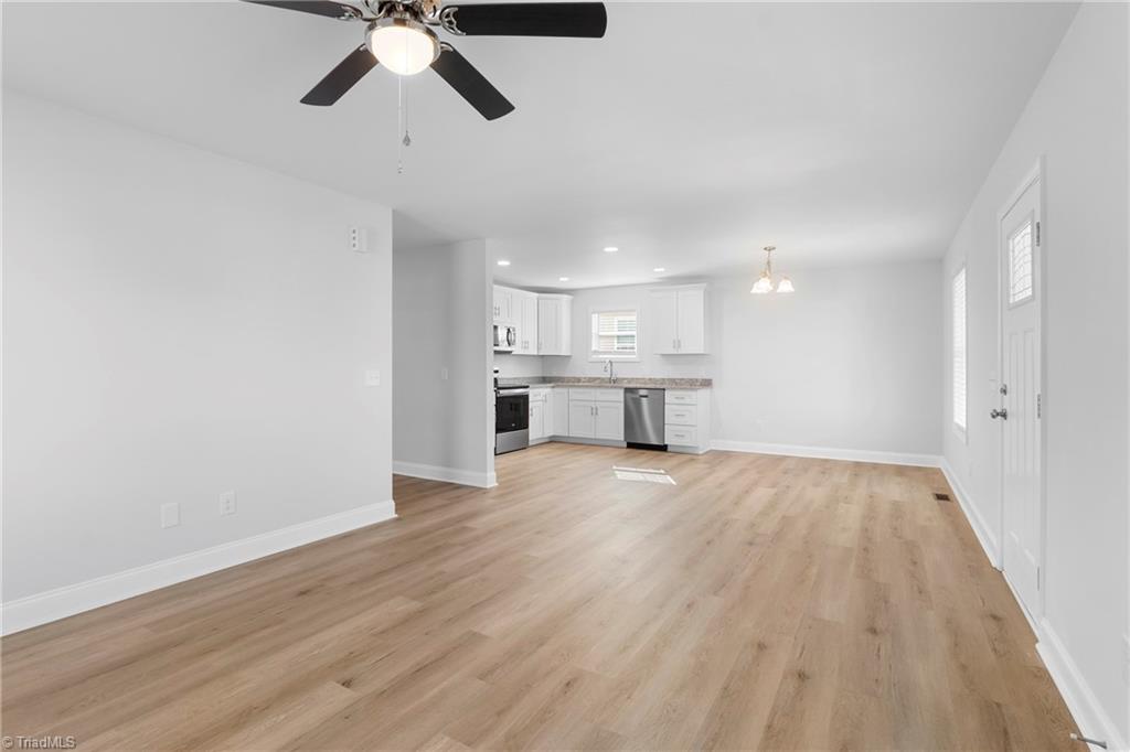 property viewer photo 16