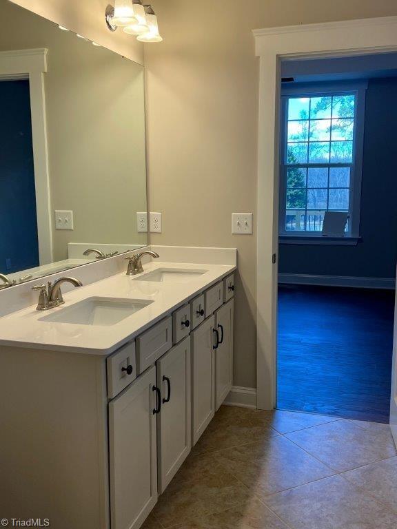property viewer photo 10