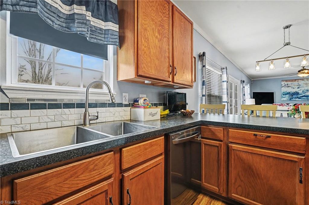 property viewer photo 8