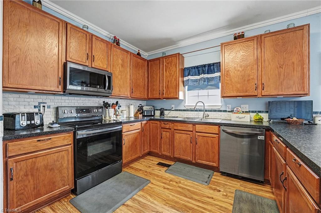 property viewer photo 9
