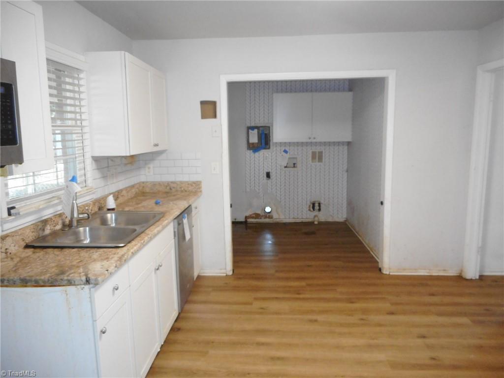 property viewer photo 3