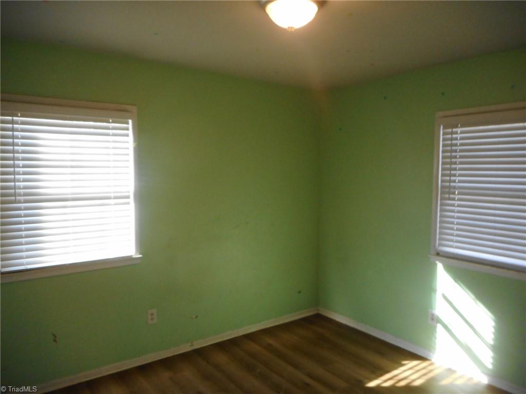 property viewer photo 7