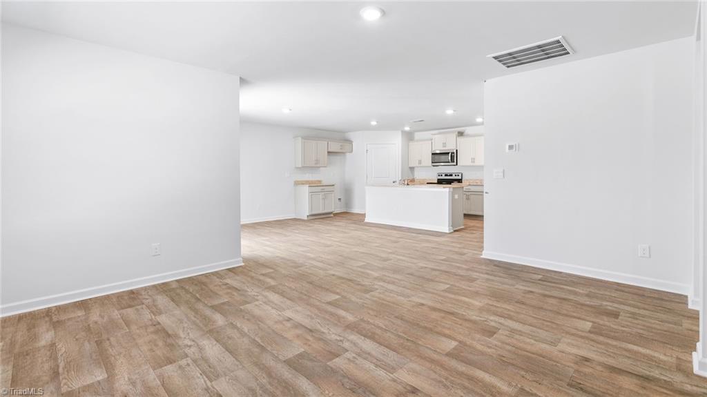 property viewer photo 10