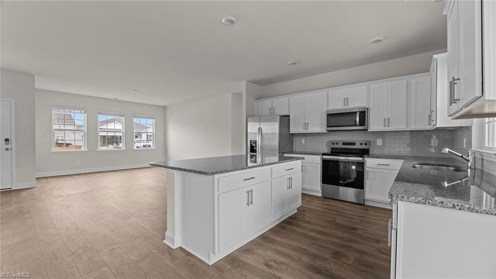 property viewer photo 12
