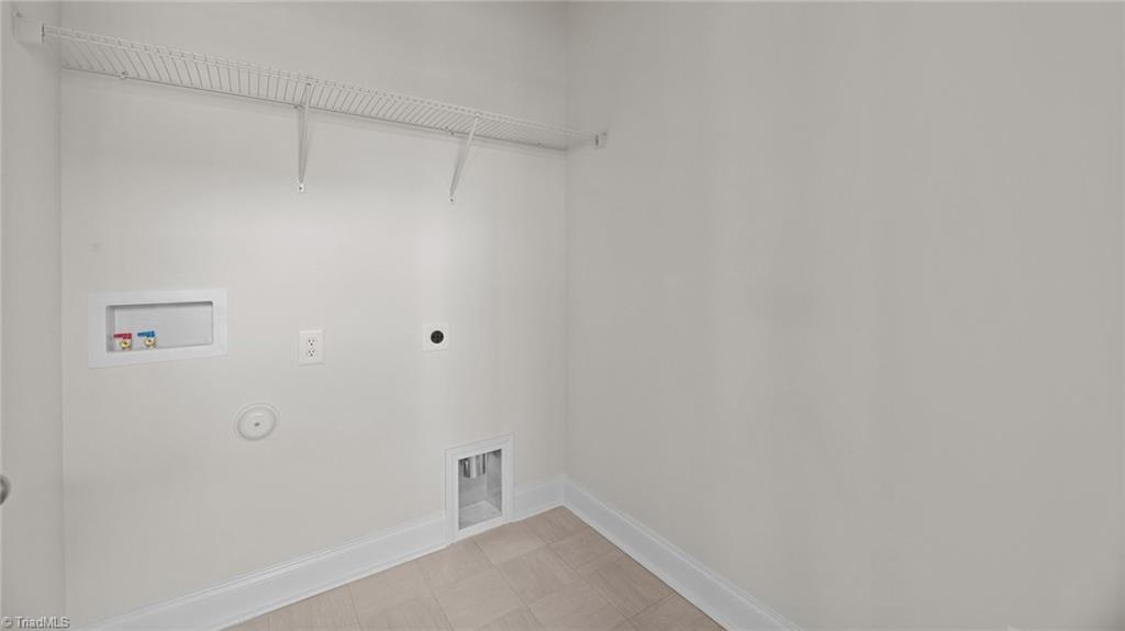 property viewer photo 16