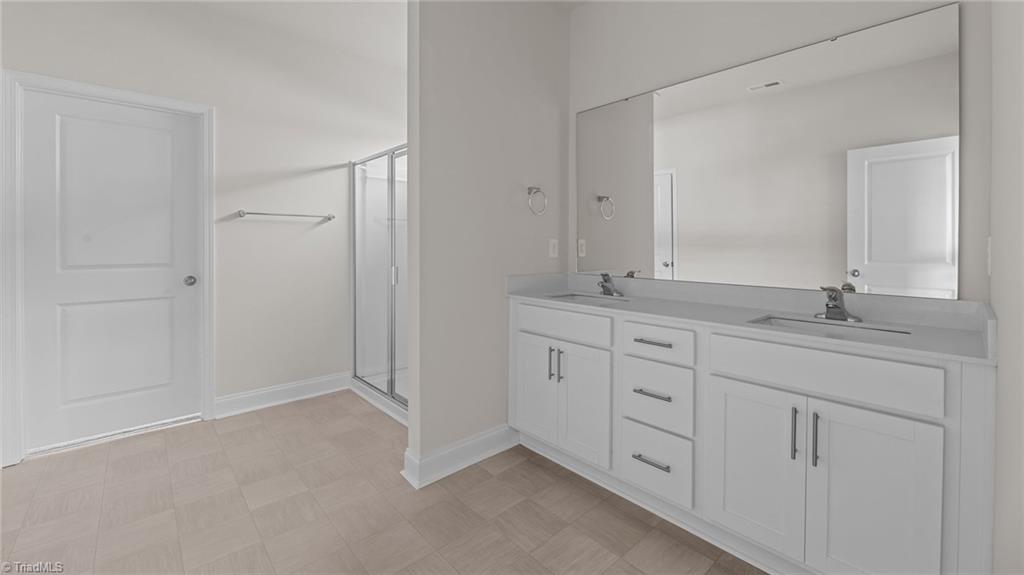 property viewer photo 19