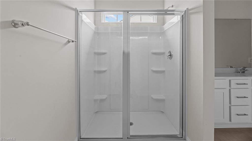 property viewer photo 20