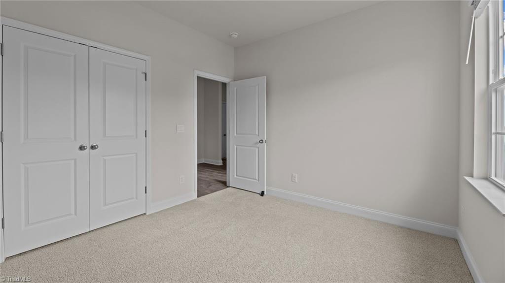 property viewer photo 3