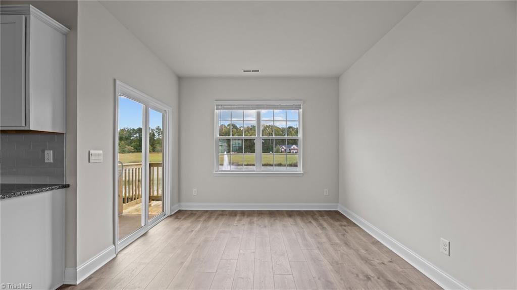 property viewer photo 7