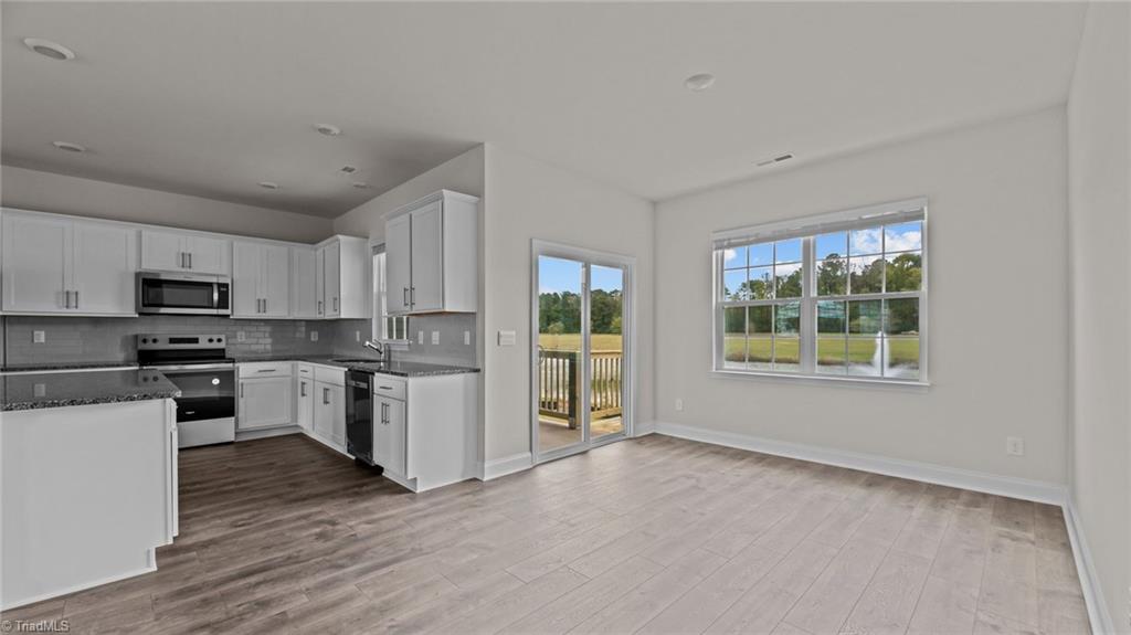 property viewer photo 8