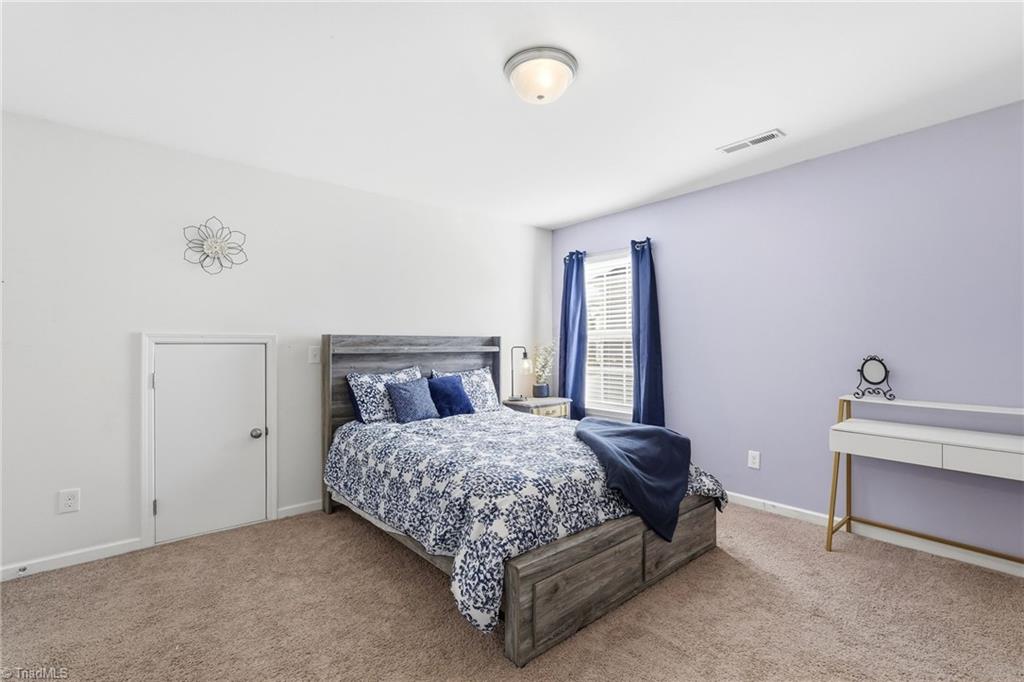 property viewer photo 32