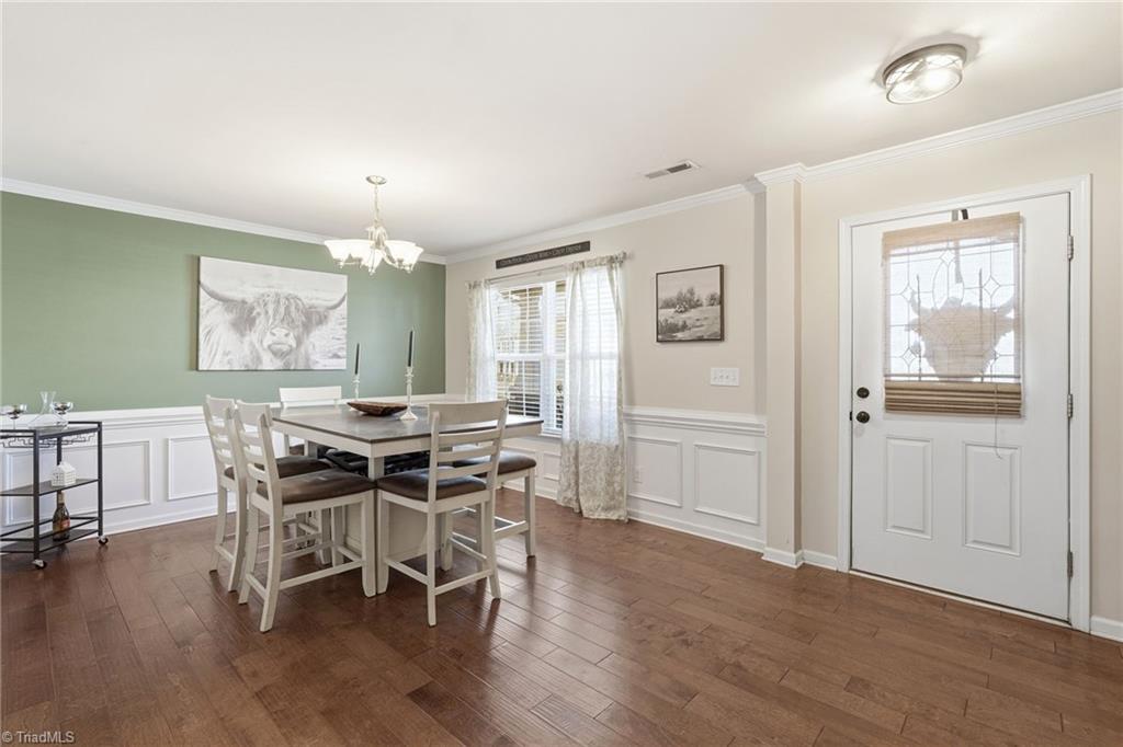 property viewer photo 5
