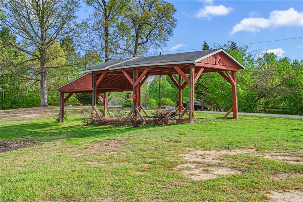 main property photo 41