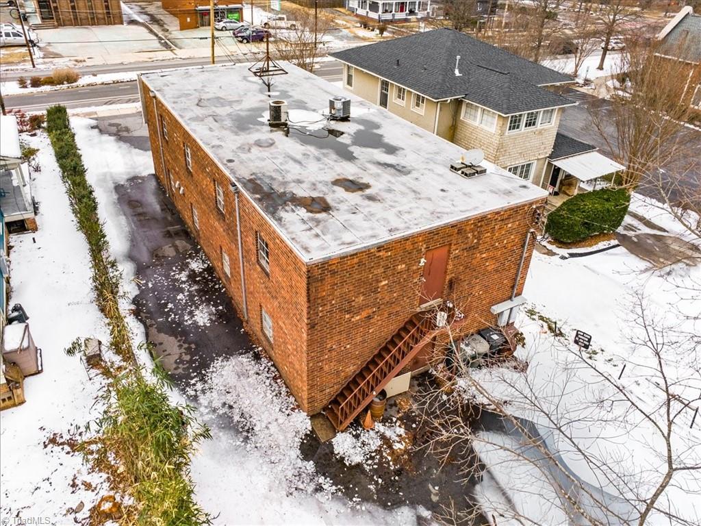 main property photo 37