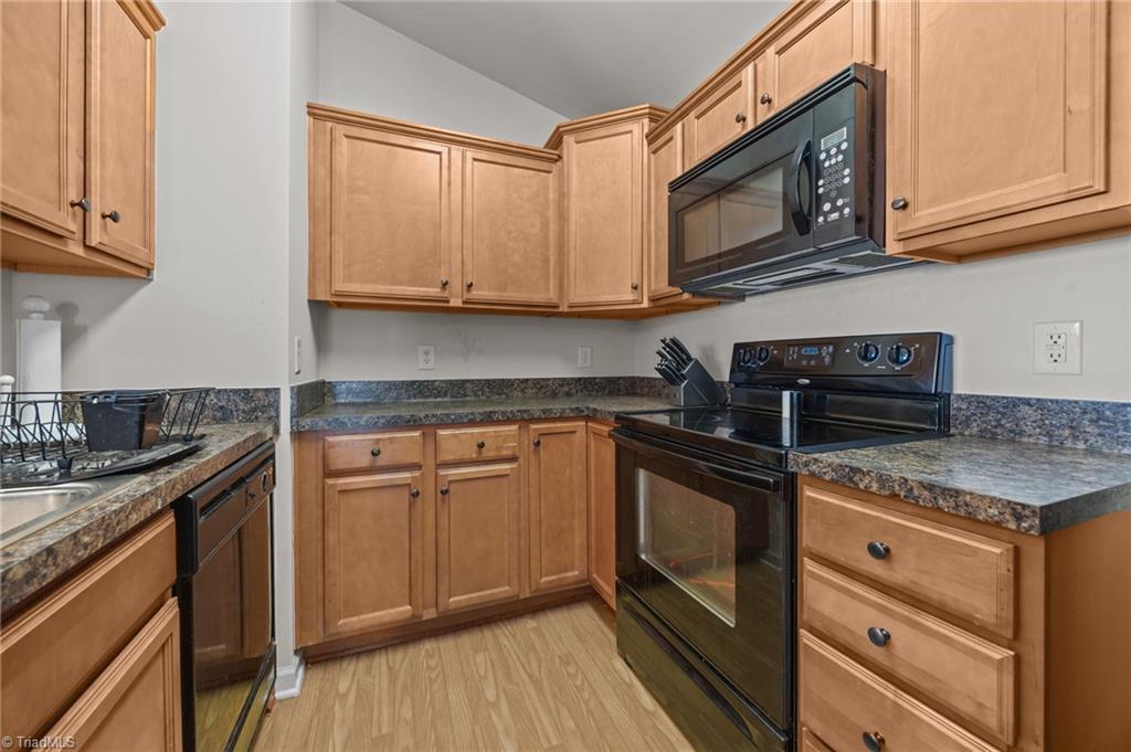 property viewer photo 12